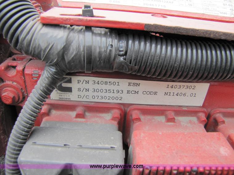 image for item 3093 2003 Volvo VNL 770 semi truck