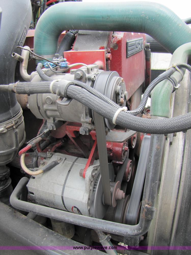 image for item 3093 2003 Volvo VNL 770 semi truck