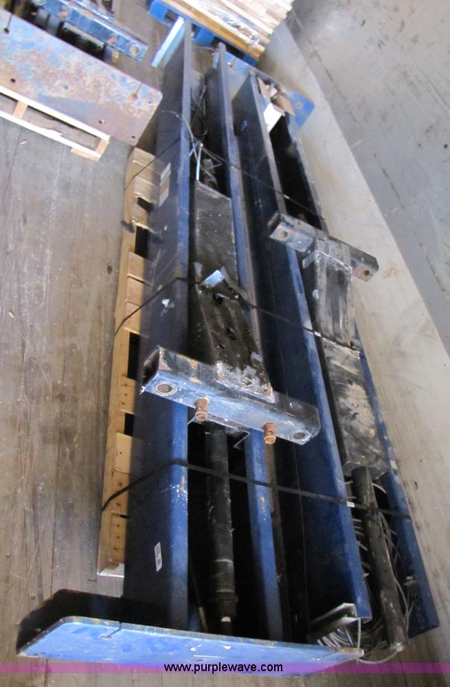 image for item 3099 Champion 39000 two post car lift