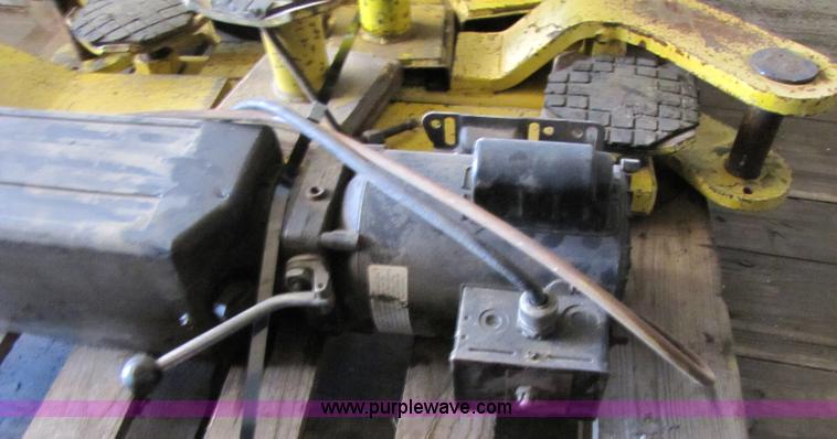 image for item 3099 Champion 39000 two post car lift