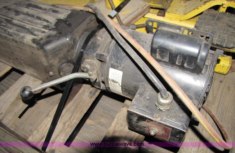 image for item 3099 Champion 39000 two post car lift