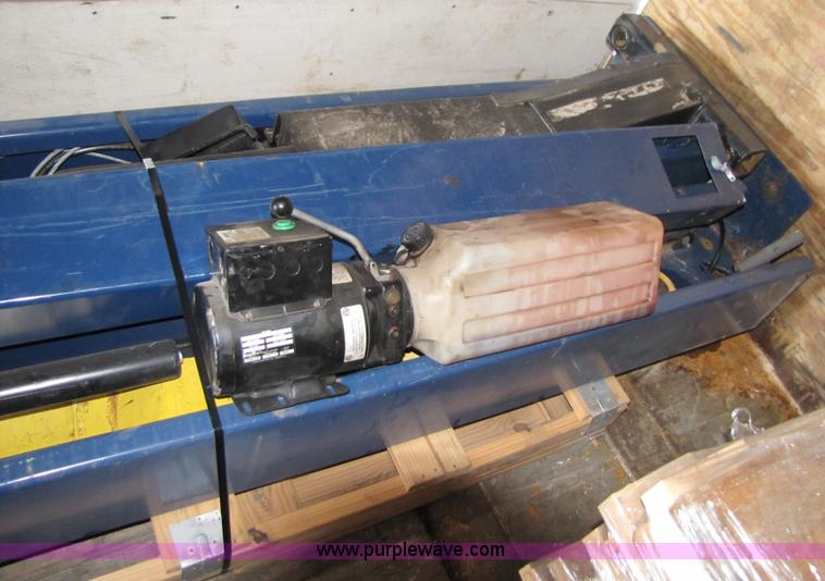 image for item 3100 Champion 39000 two post car lift