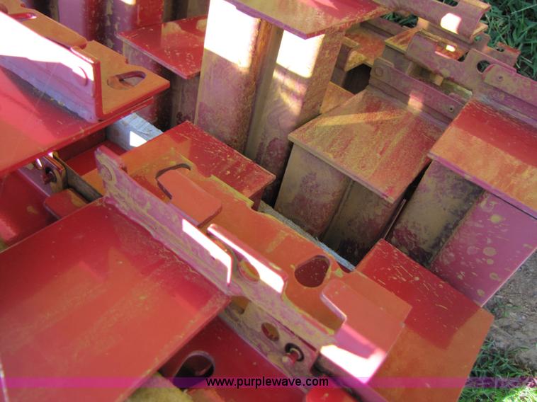 image for item 3105 (55) pallet rack cross beams