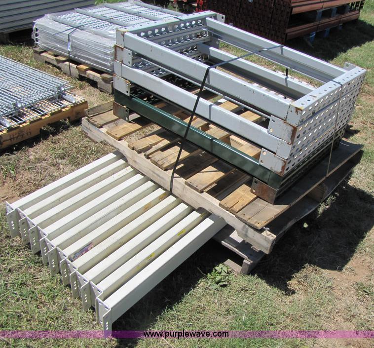 image for item 3106 (6) 40" x 28 1/4" pallet rack uprights