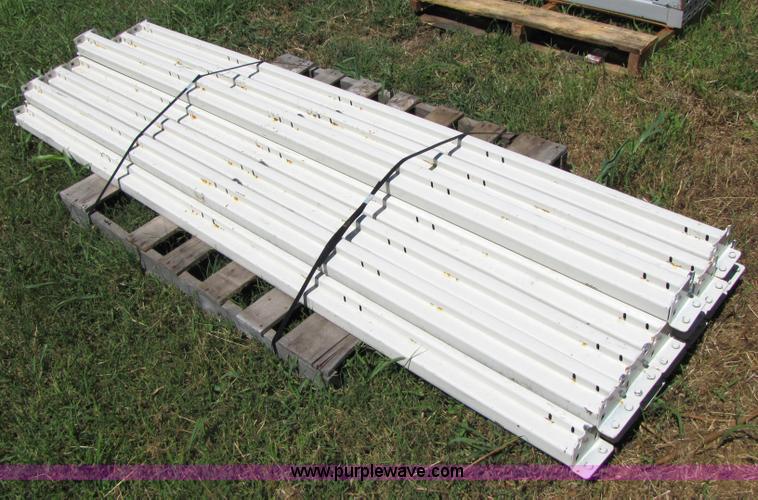 image for item 3117 (14) 93" pallet rack cross beams