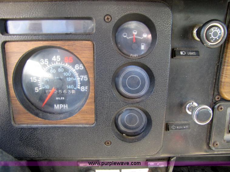 image for item 3121 1986 International Series 1754 box truck