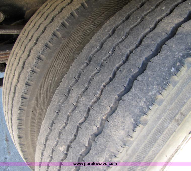 image for item 3121 1986 International Series 1754 box truck