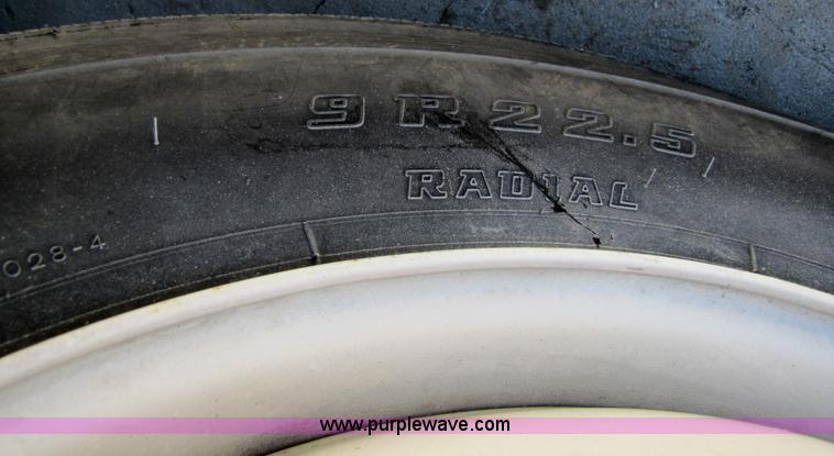 image for item 3121 1986 International Series 1754 box truck