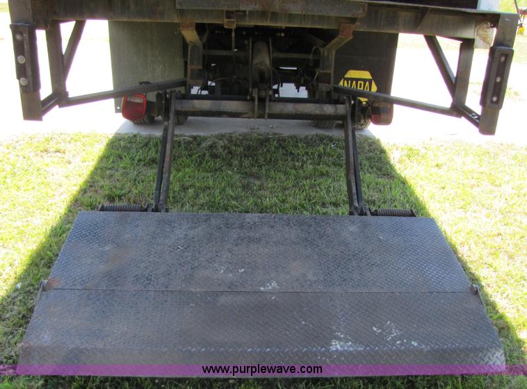 image for item 3121 1986 International Series 1754 box truck