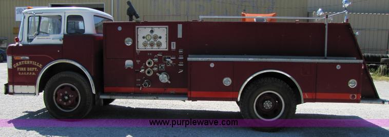 image for item 3122 1967 Ford 750 fire truck