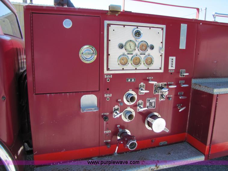 image for item 3122 1967 Ford 750 fire truck