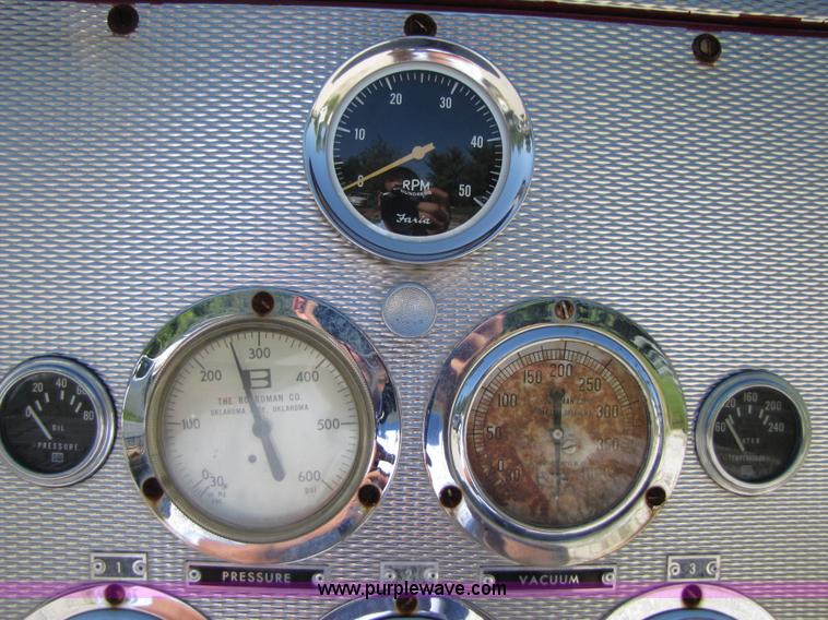 image for item 3122 1967 Ford 750 fire truck