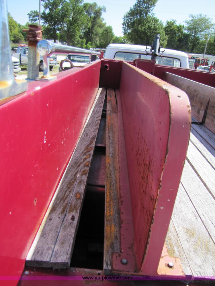 image for item 3122 1967 Ford 750 fire truck