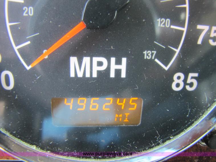 image for item 3137 2005 International 9400i SBA 6x4 semi truck