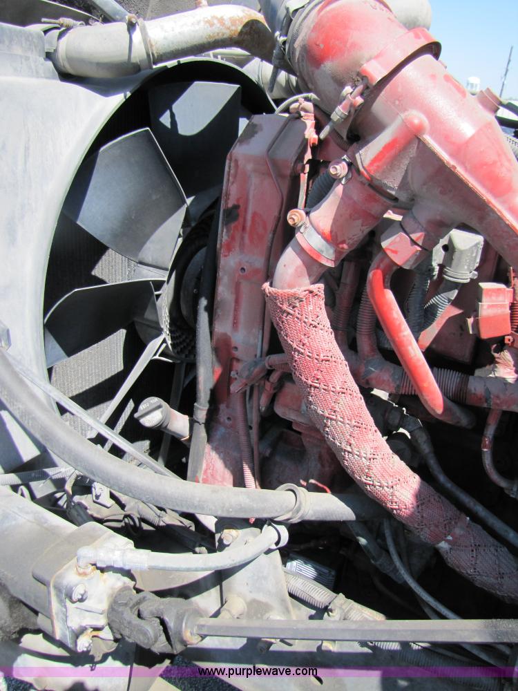 image for item 3137 2005 International 9400i SBA 6x4 semi truck