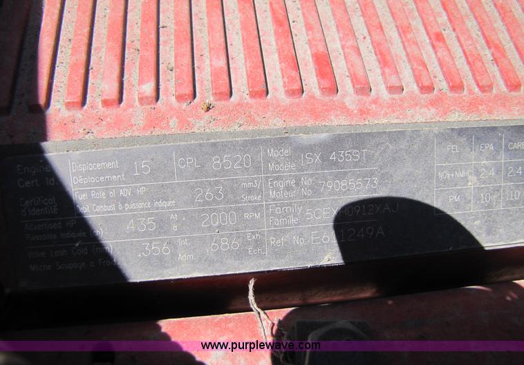 image for item 3189 2005 International 9400i SBA 6x4 semi truck