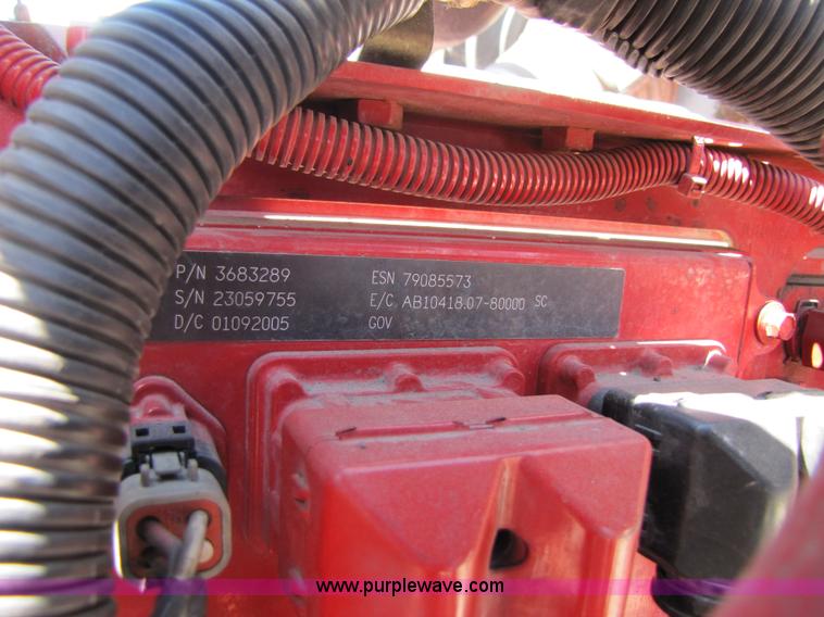 image for item 3189 2005 International 9400i SBA 6x4 semi truck