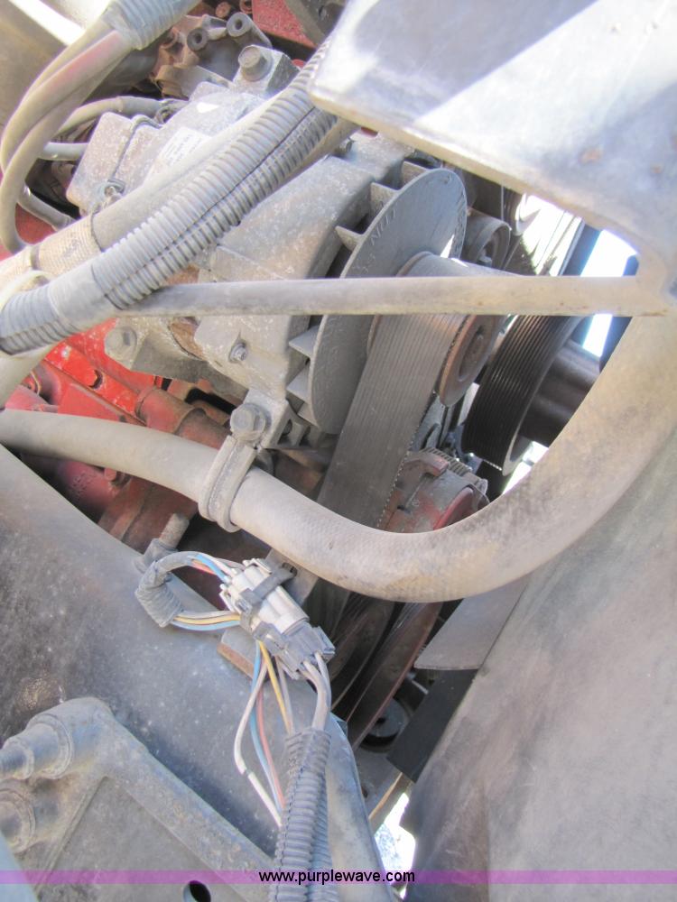 image for item 3189 2005 International 9400i SBA 6x4 semi truck