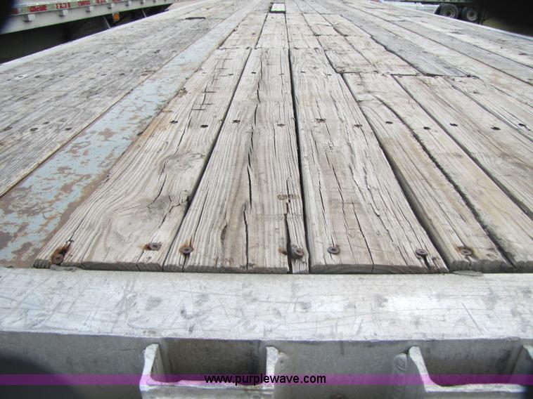 image for item 3507 1998 Wilson 48' flatbed trailer