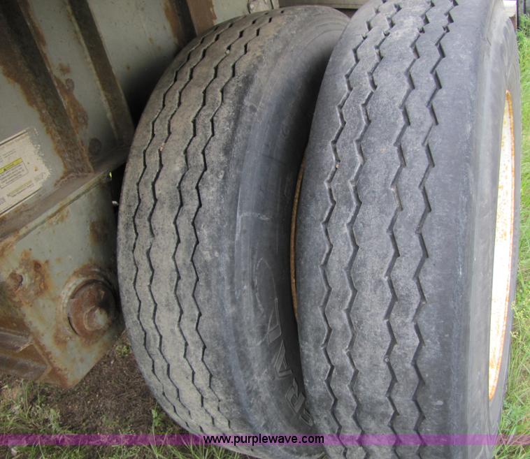 image for item 3508 1998 Wilson 48' flatbed trailer