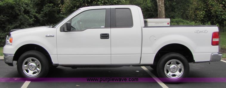 image for item 3511 2005 Ford F150 extended cab pickup truck
