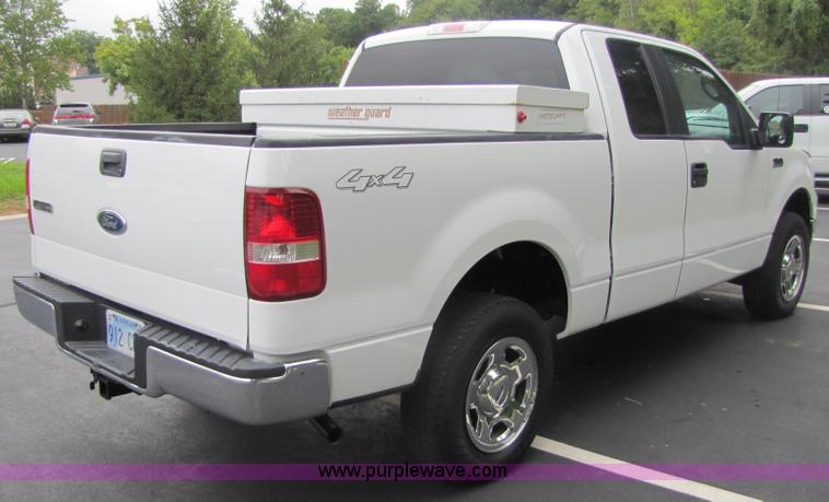 image for item 3511 2005 Ford F150 extended cab pickup truck