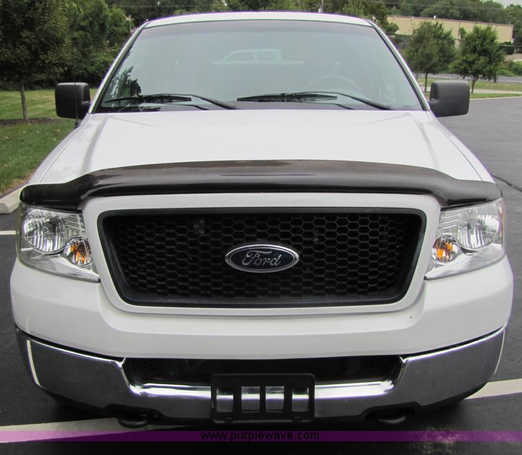 image for item 3511 2005 Ford F150 extended cab pickup truck