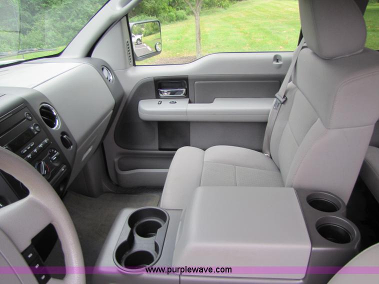 image for item 3511 2005 Ford F150 extended cab pickup truck