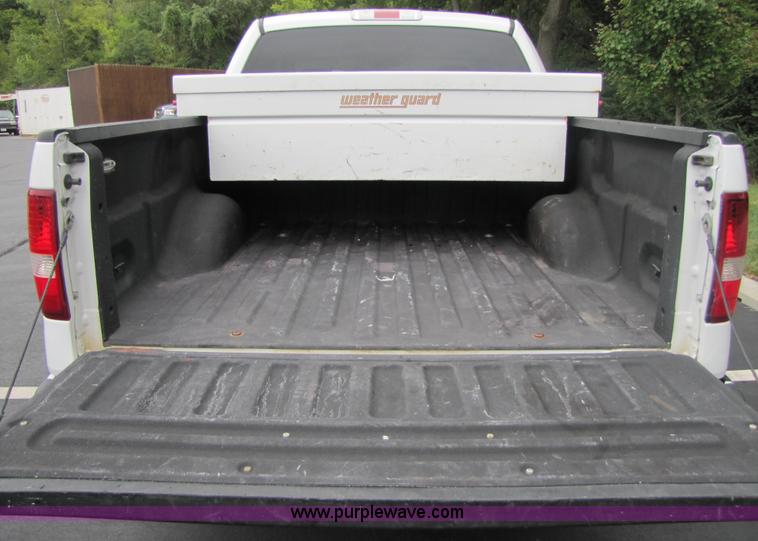 image for item 3511 2005 Ford F150 extended cab pickup truck