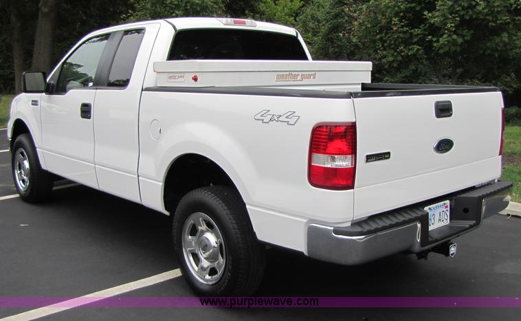 image for item 3512 2005 Ford F150 extended cab pickup truck