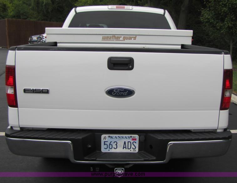 image for item 3512 2005 Ford F150 extended cab pickup truck