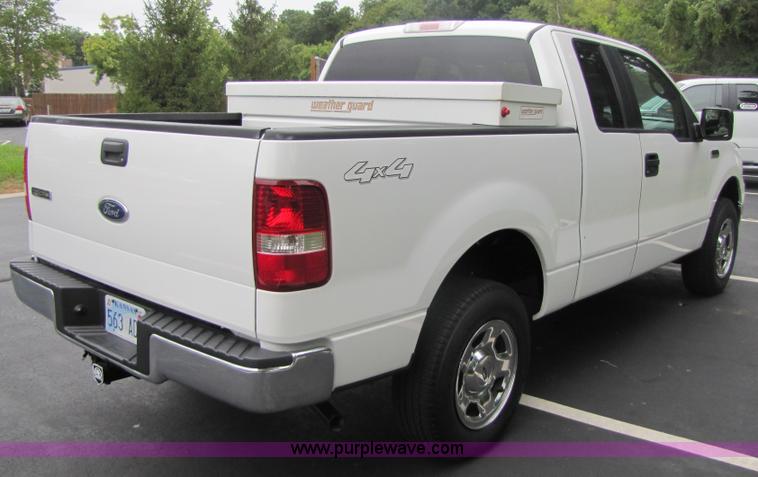 image for item 3512 2005 Ford F150 extended cab pickup truck