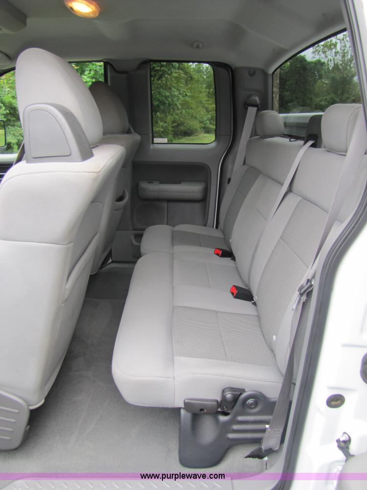 image for item 3512 2005 Ford F150 extended cab pickup truck