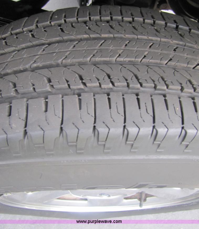 image for item 3512 2005 Ford F150 extended cab pickup truck