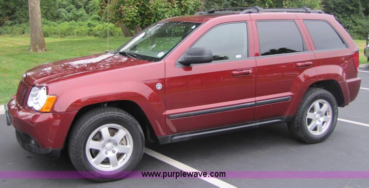 image for item 3513 2008 Jeep Grand Cherokee Laredo