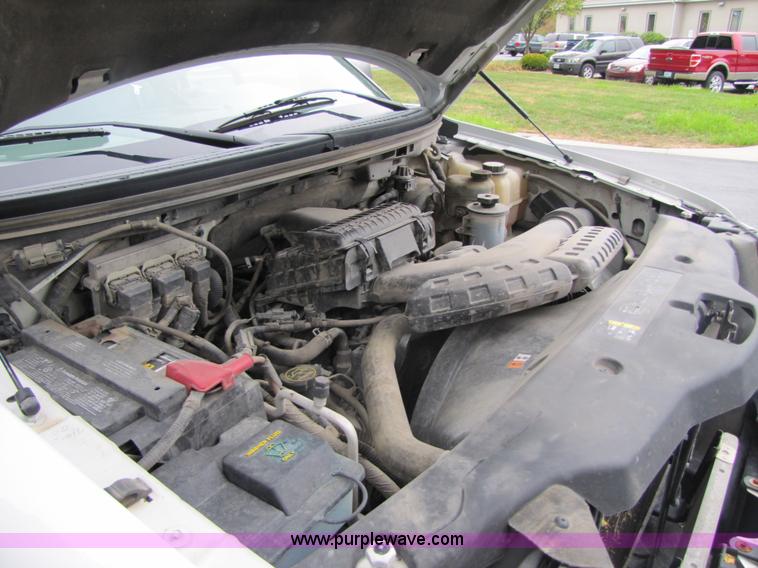 image for item 3514 2004 Ford F150 extended cab pickup truck