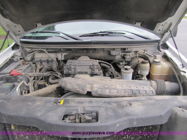 image for item 3514 2004 Ford F150 extended cab pickup truck