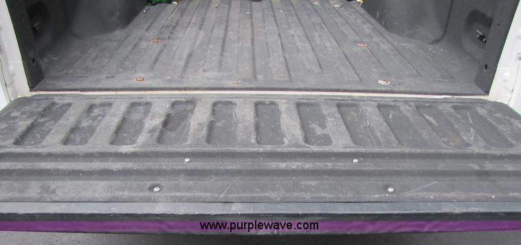 image for item 3514 2004 Ford F150 extended cab pickup truck