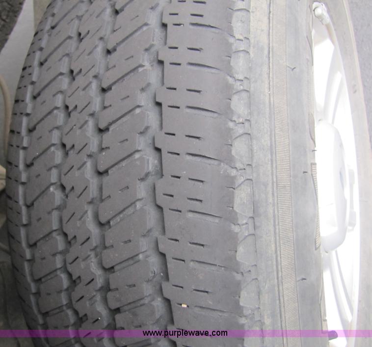 image for item 3514 2004 Ford F150 extended cab pickup truck