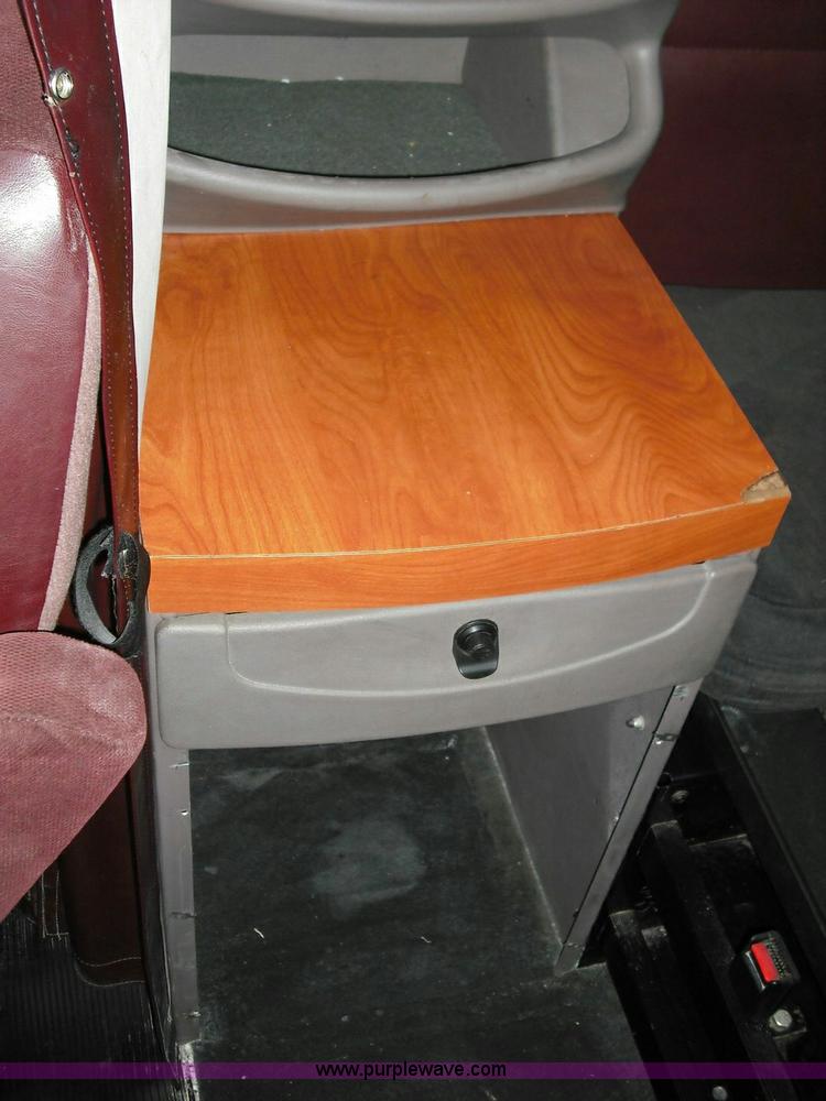 image for item 3623 2005 Kenworth T2000 semi truck