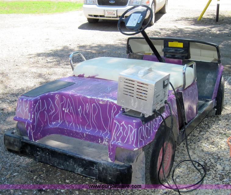 image for item 4121 Yamaha 90LF electric golf cart