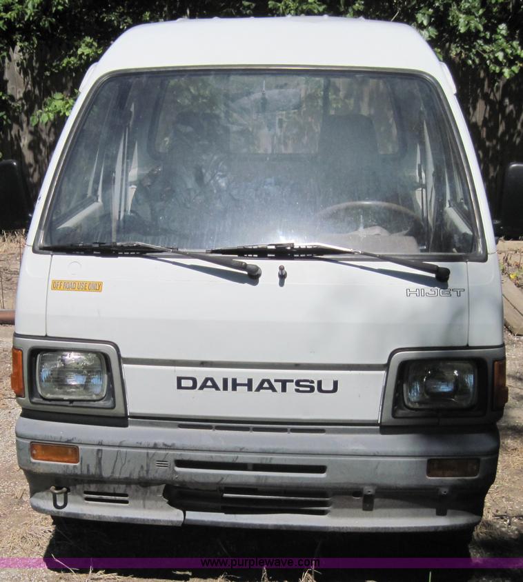 image for item 4595 1992 Daihatsu HiJet mini truck