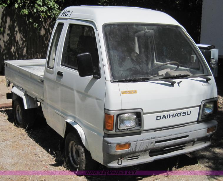 image for item 4595 1992 Daihatsu HiJet mini truck