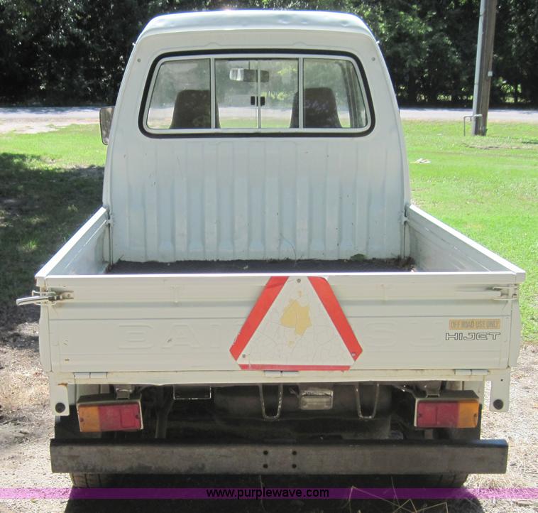 image for item 4595 1992 Daihatsu HiJet mini truck