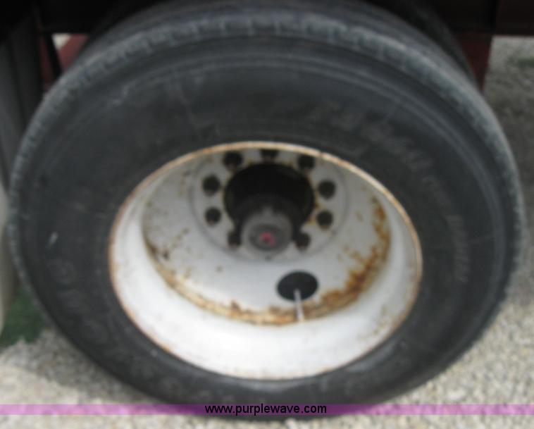 image for item 5562 1987 Lufkin FL-75 45' flatbed trailer