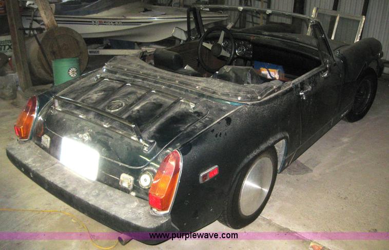 image for item 6167 1977 MG Midget convertible
