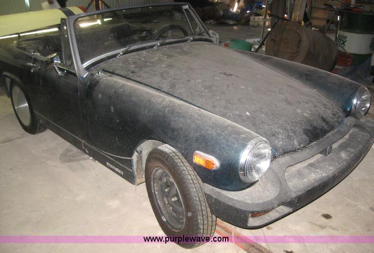 image for item 6167 1977 MG Midget convertible