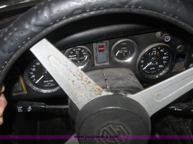 image for item 6167 1977 MG Midget convertible