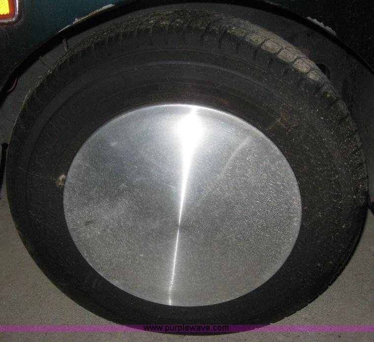 image for item 6167 1977 MG Midget convertible