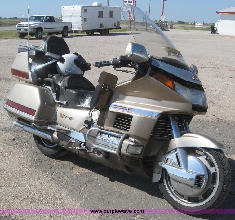 image for item 6168 1988 Honda GL1500A Goldwing motorcycle